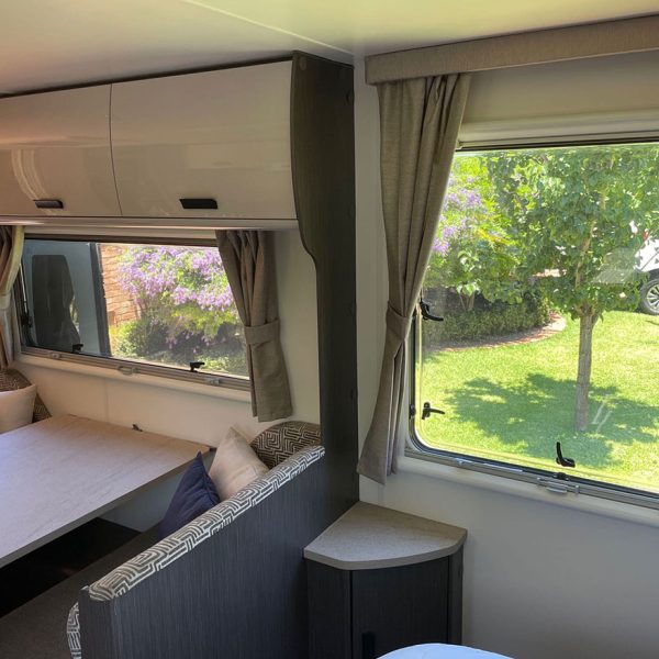 691D555B-B953-4F2D-8BFF-236E454E81AE